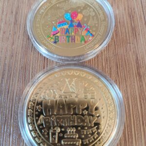 AZ3/96 Happy Birthday - 1 x Gold coloured coin with image and text